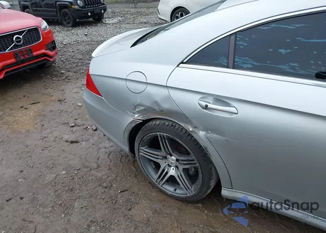2010 Mercedes-Benz Cls 63 Amg из США, поврежденный, VIN WDDDJ7HB3AA159397
